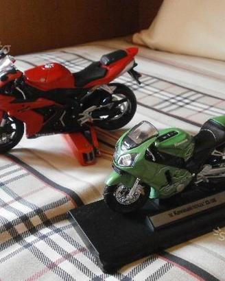 Moto kawasaki ZX-12R e yamaha R1