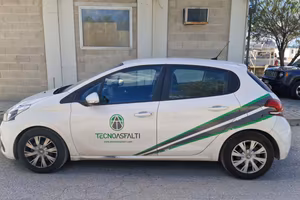PEUGEOT 208 1.5 HDi
