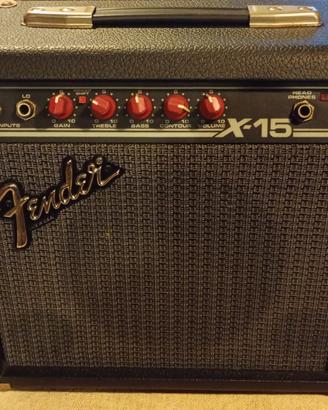 chitarra elettrica e 4 amplificatori vintage