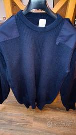 Maglione a maniche lunghe blu navy con toppe M.M