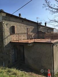 Immobile immerso in una borgata antica con terreno