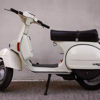 Vespa PX200E arcobaleno da collezione piaggio