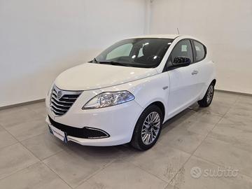Lancia Ypsilon 5 Porte Ypsilon 1.2 8v Silver 69cv