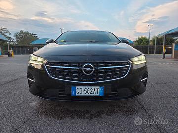 Opel Insigna 2.0 CDTI 174 cv AT8