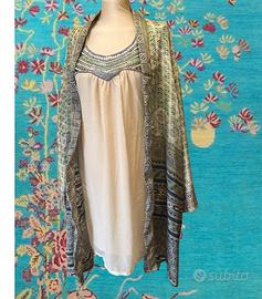 Vestito con corpetto ricamato