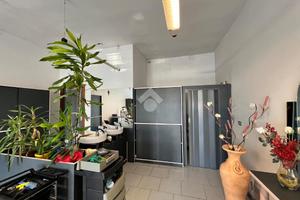 NEGOZIO A ROVERCHIARA