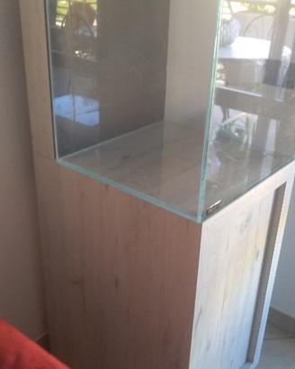Mobile per acquario con in omaggio vasca