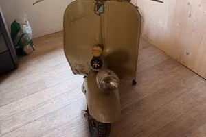 Vespa 125 v1n