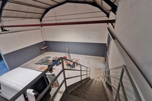 Laboratorio artigianale o magazzino