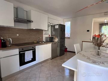 Appartamento di 100 m² con 3 locali a Bologna