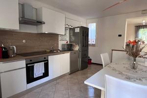 Appartamento di 100 m² con 3 locali a Bologna