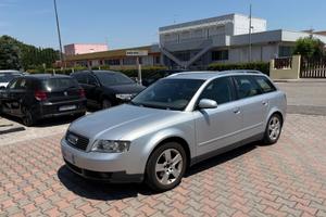 Audi A4 1.9 TDI/130 CV cat Avant Gancio traino