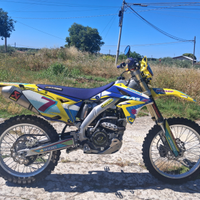 Motocross Suzuki RM-Z 250cc