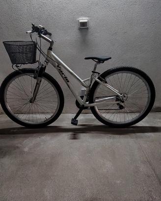 Mountain Bike Vario 28 Donna Eccellente Nuova 
