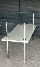 Due tavoli vetrati bianchi da Negozio