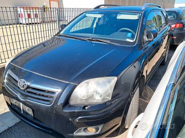 Toyota Avensis anno 2007 ricambi usati