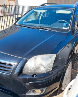 Toyota Avensis anno 2007 ricambi usati