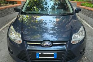 Ford Focus 1.6 titanium 5 porte benzina/Gpl 2014