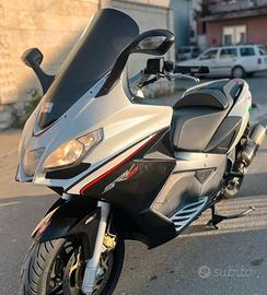 Aprilia Srv 850
