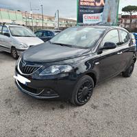 Lancia Ypsilon Hybrid 1.0 