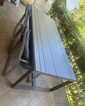 Tavolo outdoor antracite Flat di Gandia Blasco.
