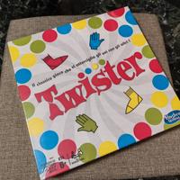 Hasbro Gaming Twister 