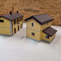 lotto 2 edifici ferroviari scala H0 della Hornby