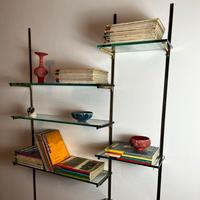 Libreria in ottone e cristallo anni 60