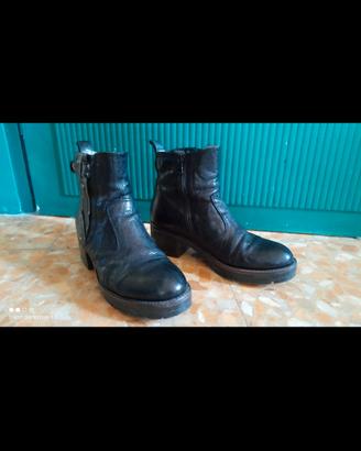 Stivaletti da donna "Nero Giardini"