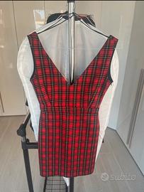 Abito tartan rosso e nero