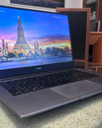 Huawei MateBook D14 – Ryzen 5 – 8 GB RAM – 512 GB 