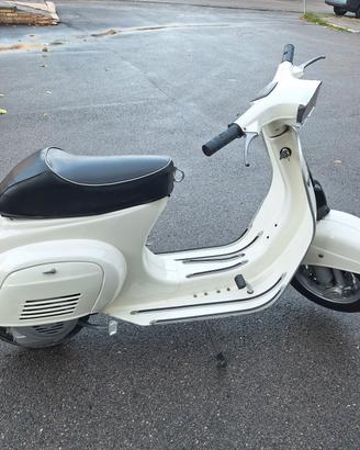 Piaggio Vespa 50 Special