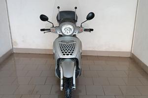 Aprilia Scarabeo 125 ie