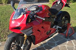 Panigale V4S