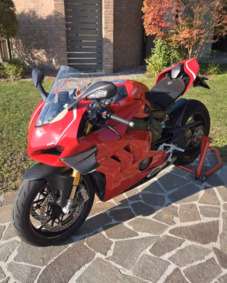 Panigale V4S