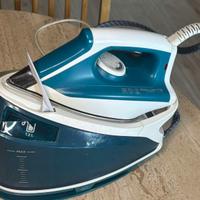 Ferro da stiro con caldaia integrata