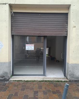Locale Via Giovanni Amendola 39, Mentana (RM)