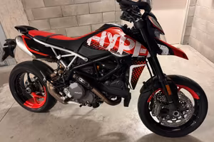 Splendida Ducati Hypermotard 950 RV