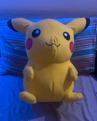 peluche pikachu per bambini
