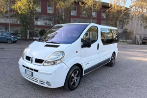 Renault trafic  disel  cambio automatico 8posti