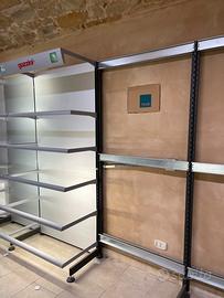 scaffalatura per negozio