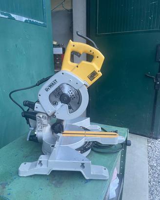 Troncatrice dewalt