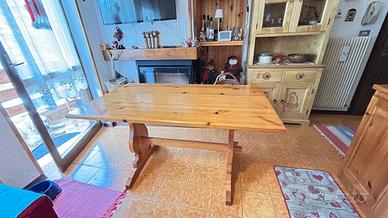 Tavolo rustico