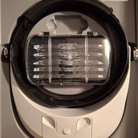 Lampada frontale con lenti ingrandimento.