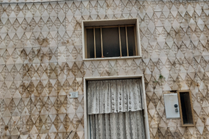 Abitazione indipendente con ampio lastrico solare