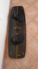 Tavola bidirez. da kitesurf marca Shinn 135 X42