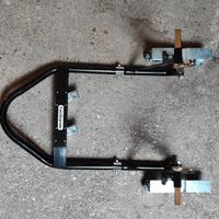 Cavalletto sposta moto con rotelle piroettanti 