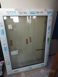 €200!!! finestra pvc nuova 