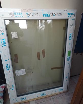 €200!!! finestra pvc nuova 