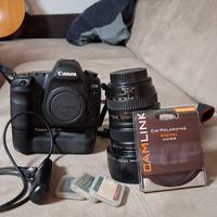 Canon 5 D mark 2 con obbiettivo e accessori